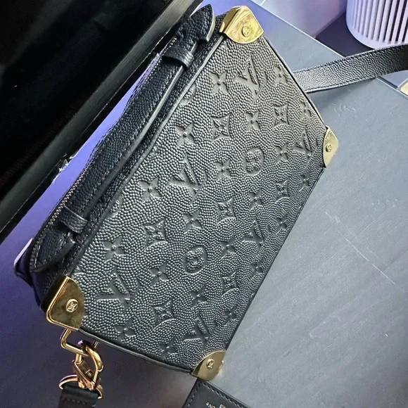 Louis Vuitton Crossbody bag - Picture 4 of 5